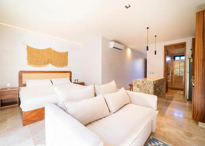 Modern Loft, Private Pool And Gym Intulum